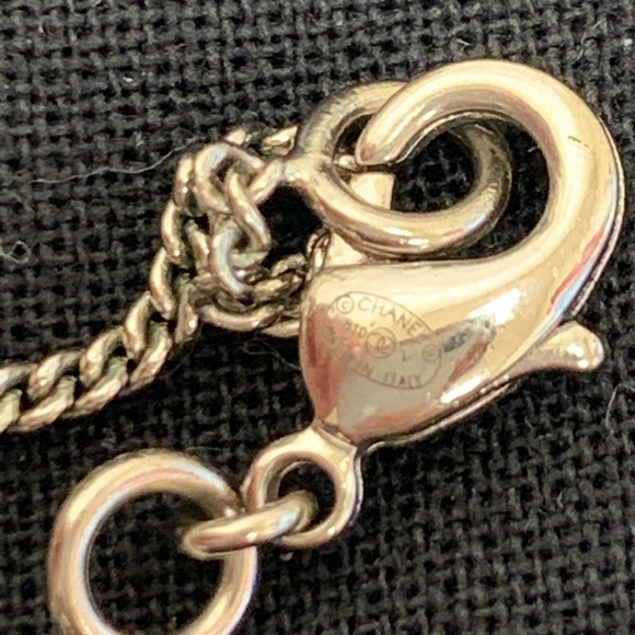 ❤️SOLD❤️Chanel CC Crystal Silver Tone Necklace⭐️ - Picture 9 of 16